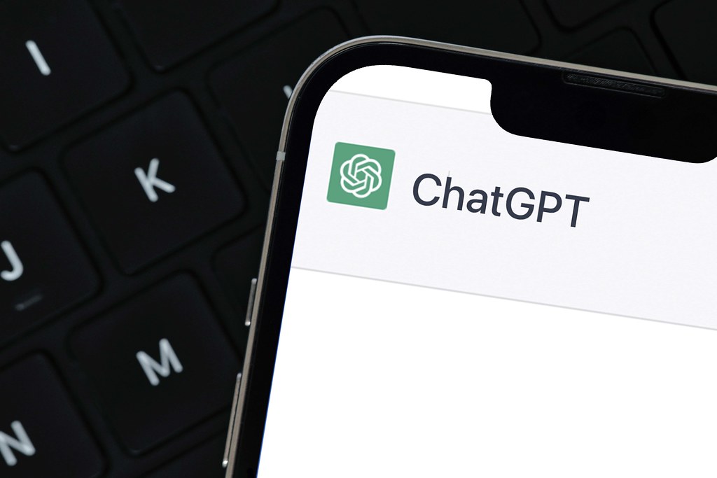 ChatGPT can now Browse the Internet